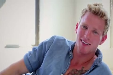 floozy blonde tempt Camera dude