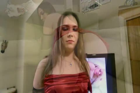 Crossdresser Sloppy fellatio pleasure