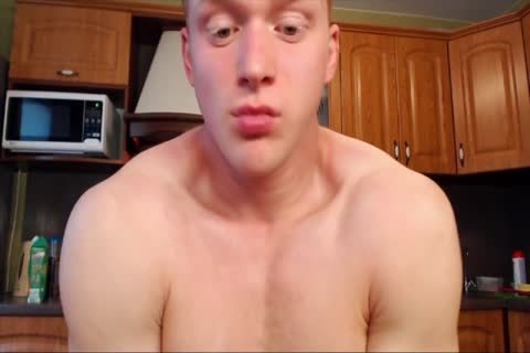 Ginger Twunk Showing Off On Web Camera