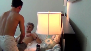 HomeMadeTwinks.com: Trimmed twink boy Jasper goes for facial