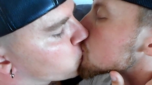 ManPuppy.com - Hottest Leo kissing each other