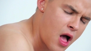 GayRoom: Jimmy Clay and Andy Taylor goes wild on cock