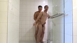 GayRoom: Ollie goes wild on cock