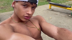 EastBoys.com: Muscled colombian first time cumshot