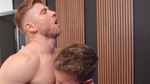 Sean Cody - Matthew doggy style in the gym