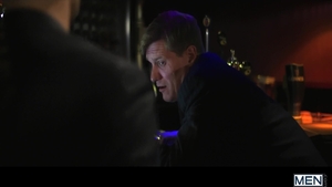 Men: Hammering His Hole