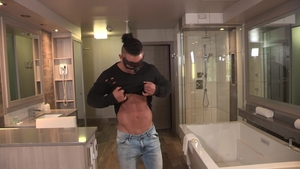 maskurbate: A First Glimpse at Rising Star Kenzo