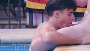 Nico nagelt Trevers Twink-Körper fest an